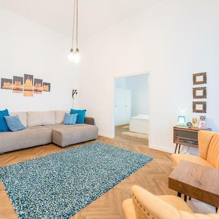 Oasis Apartments - Liberty Square Budapest Eksteriør bilde