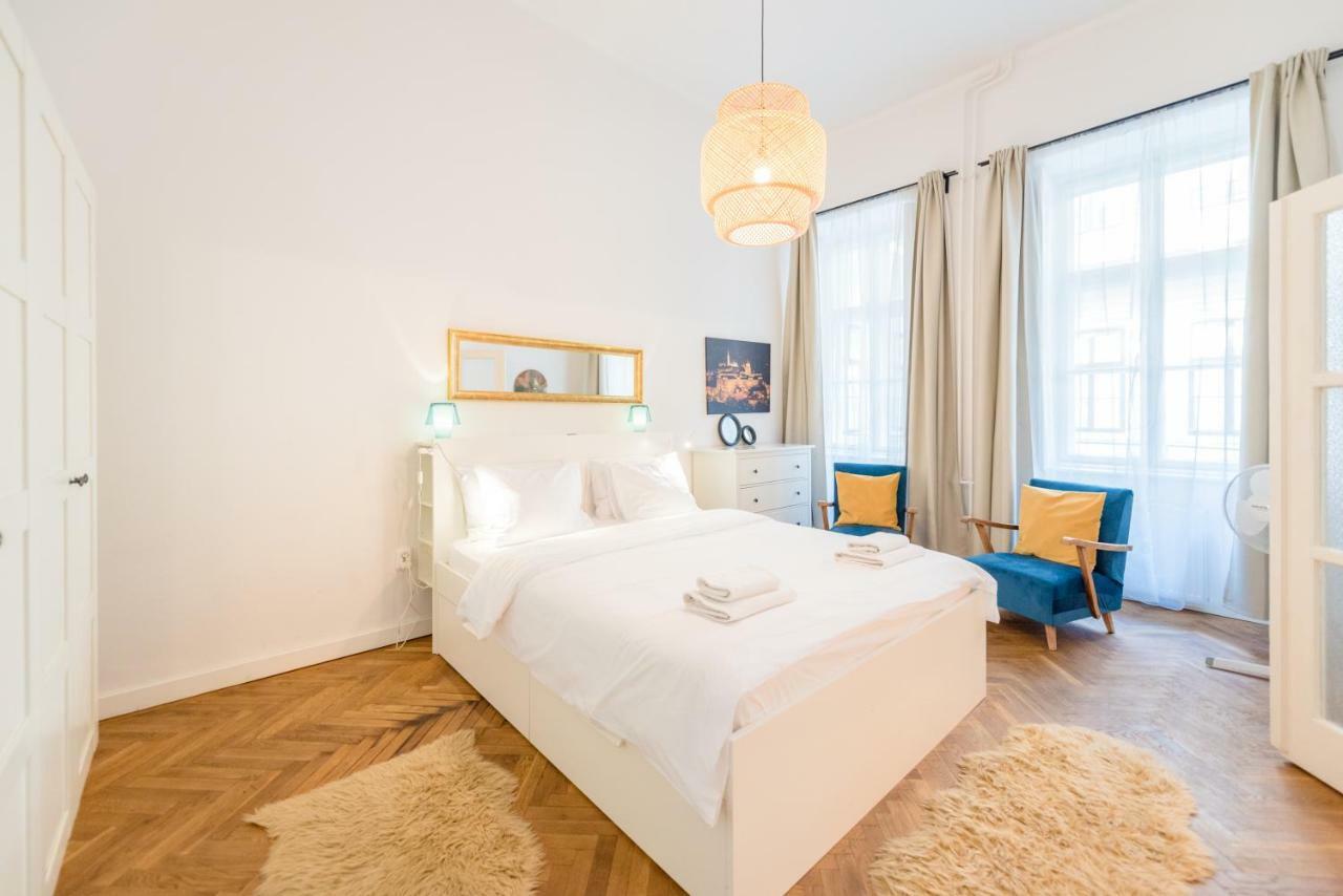 Oasis Apartments - Liberty Square Budapest Eksteriør bilde