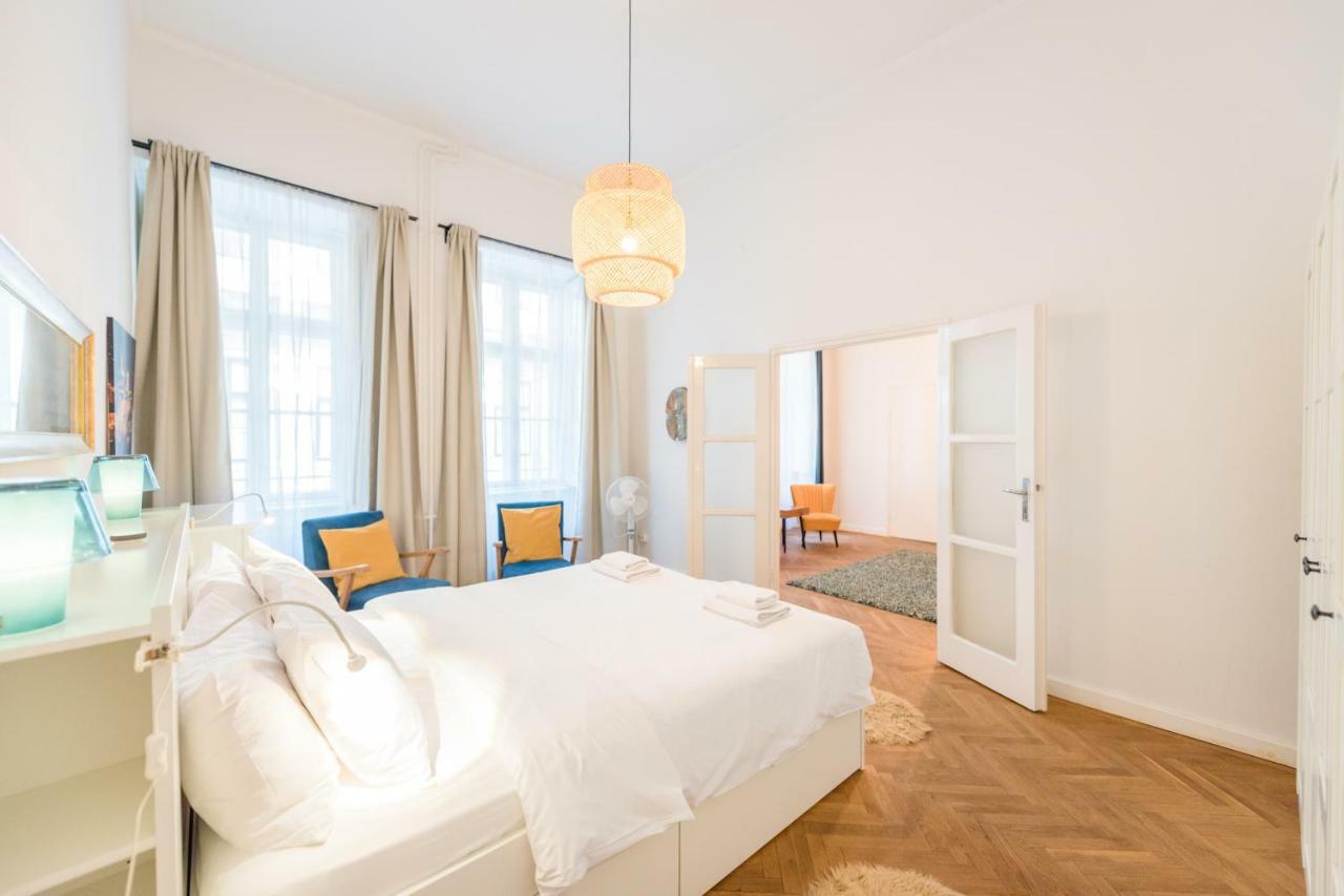 Oasis Apartments - Liberty Square Budapest Eksteriør bilde