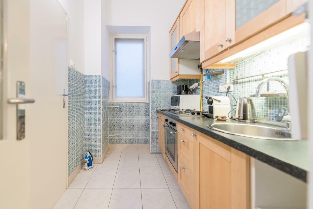 Oasis Apartments - Liberty Square Budapest Eksteriør bilde